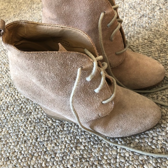 Steve Madden lace up wedge booties - Picture 2 of 5